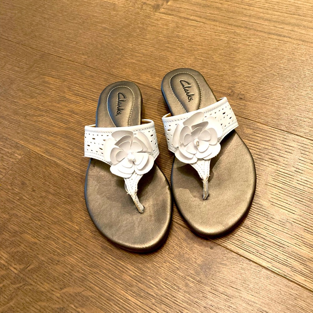 Clarks White Sandals with Flower